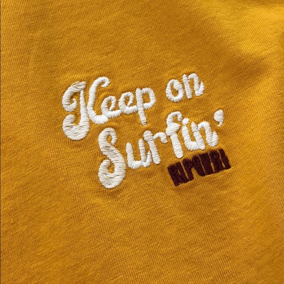 🌴🌼RIP CURL- KEEP ON SURFIN CROP TOP🌼🌴 - Picture 10 of 13